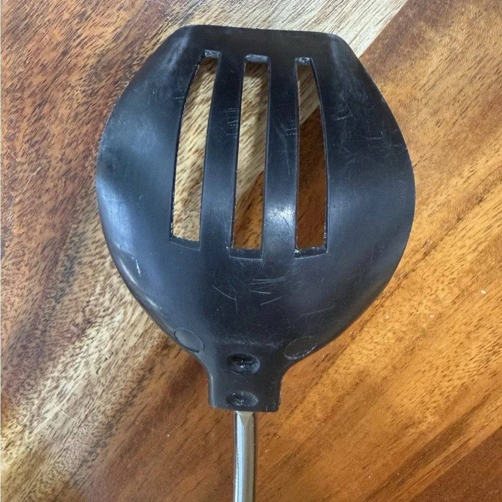 VINTAGE EKCO SLOTTED SERVING SPOON UTENSIL HEAT RESISTANT PLASTIC NYLON 11” USA